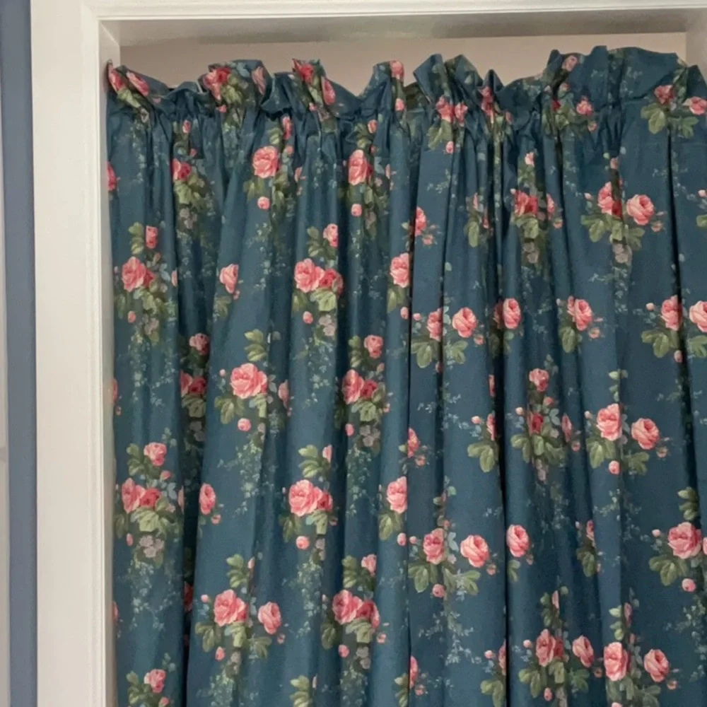 🩷 Vintage Croscill chino pair of  lined curtains.